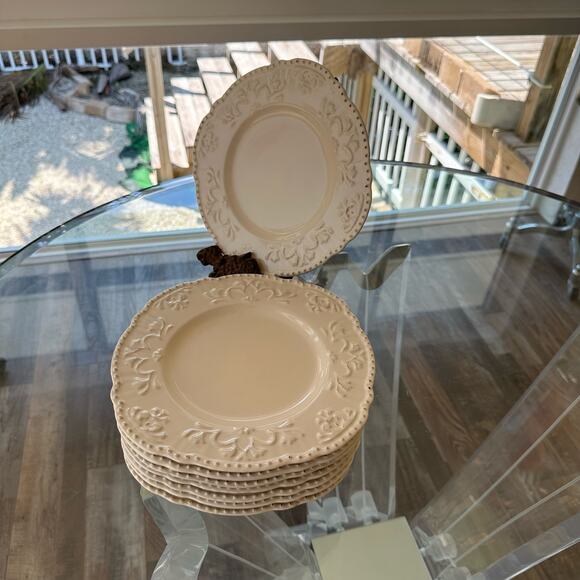 Salad Plates Better Homes and Gardens Medallion Wreath Cream Mist Set of 2 - Picture 4 of 9